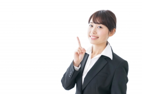 事務所の女性
